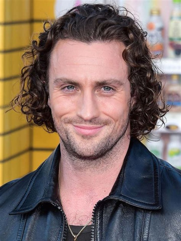 Aaron Taylor-Johnson gained weight, cut his hair & looks completely different now
