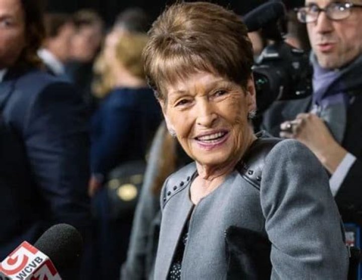 Alma Wahlberg Bio (Wiki) 