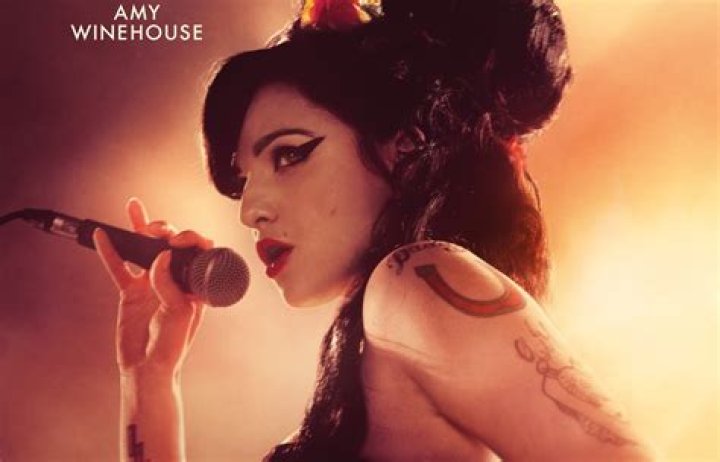 Amy Winehouse’s beehive reaches epic proportions
