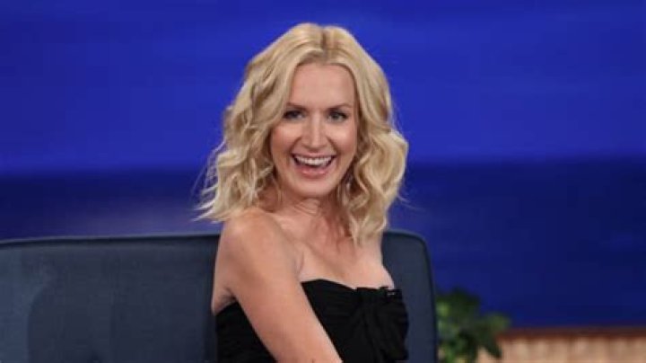 Angela Kinsey Bio (Wiki) 