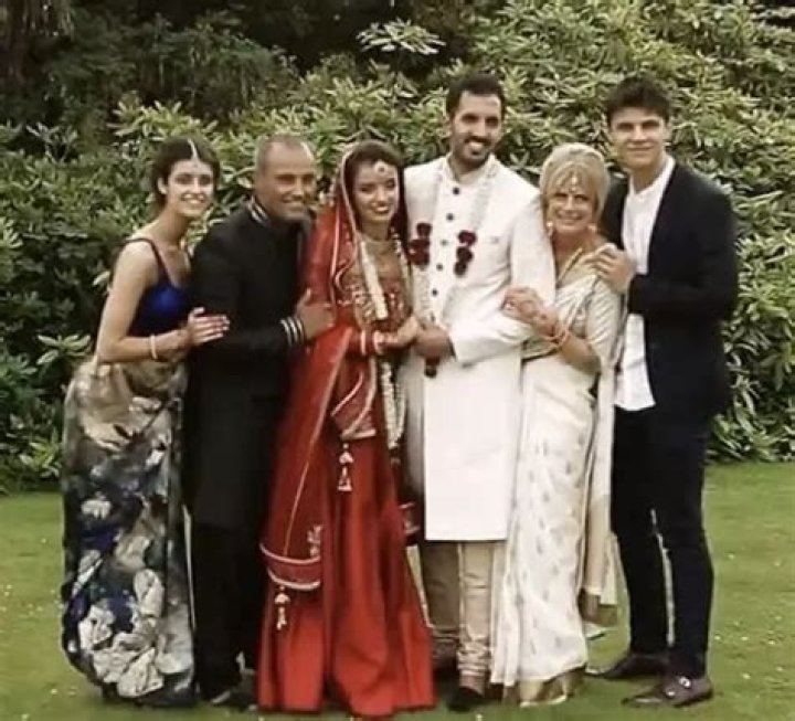 Anya Chalotra Parents: Madan And April Chalotra Family Tree And Ethnicity