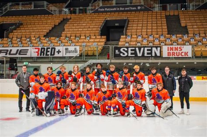 Ashton Kutcher’s toe broke and he just snapped it back into place