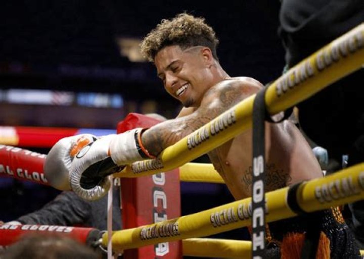 Austin McBroom Net Worth - Wiki, Age, Weight and Height, Relationships, Family, and More