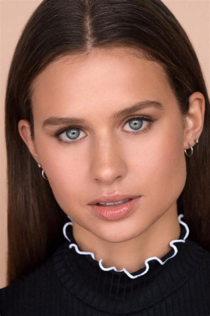 Avery Konrad Bio (Wiki) 