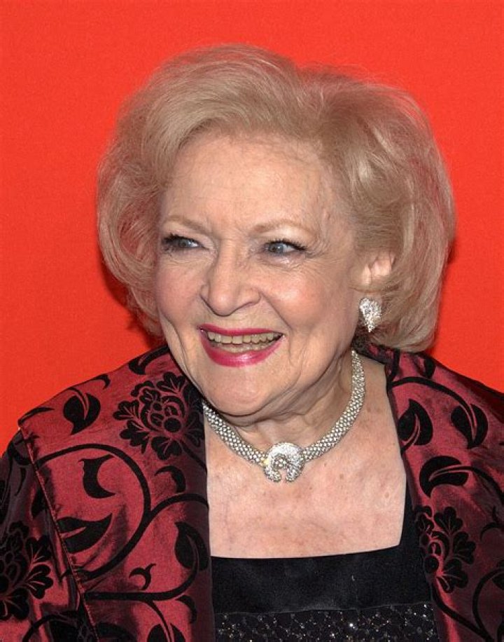 Betty White Bio (Wiki) 