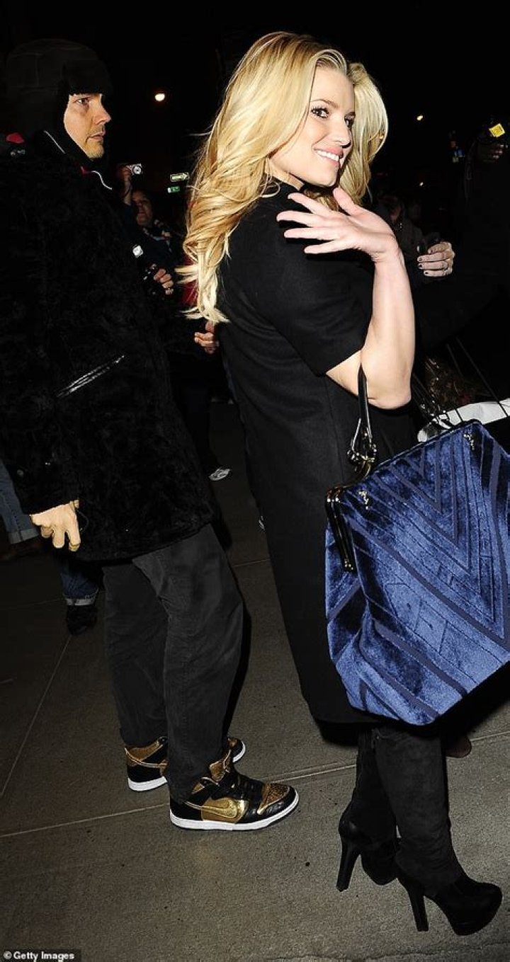 Billy Corgan on Jessica Simpson: “I love her [boobs].”