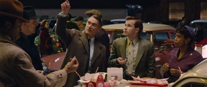 Billy Crudup happy with his bulging CGI package