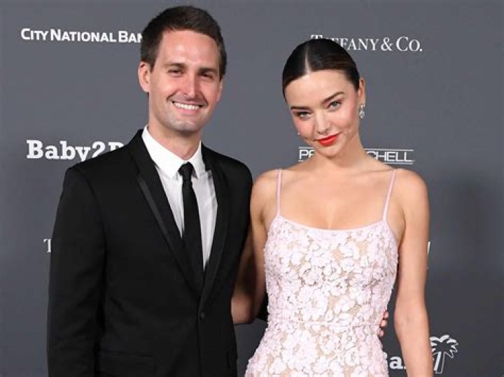 bitchy | Pregnant Miranda Kerr and husband Evan Spiegel arrive at The Broad in Los Angeles