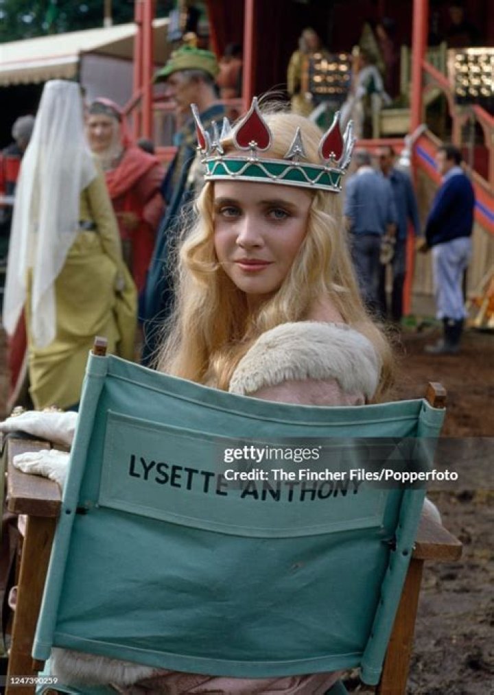 British actress Lysette Anthony says that Harvey Weinstein raped her in her home