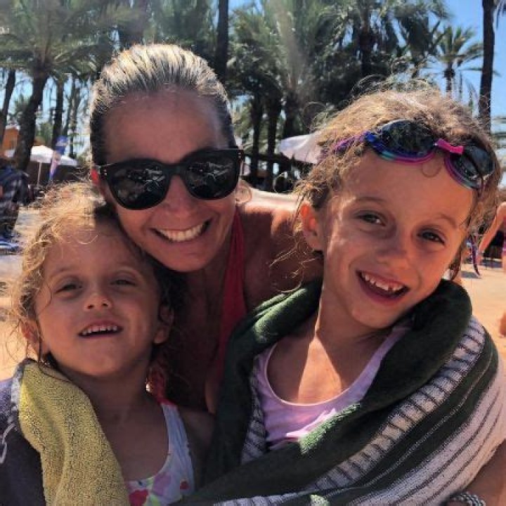 British Journalist, Keir Simmons blissful Married life with Wife and Twins Daughter