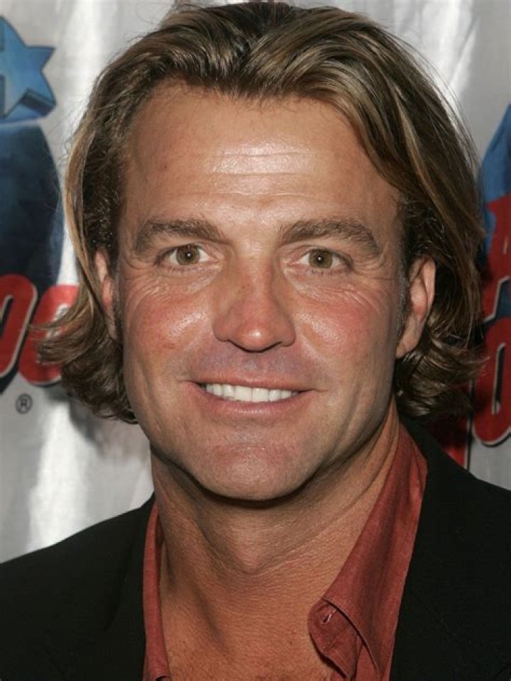 Byron Velvick Bio (Wiki) 