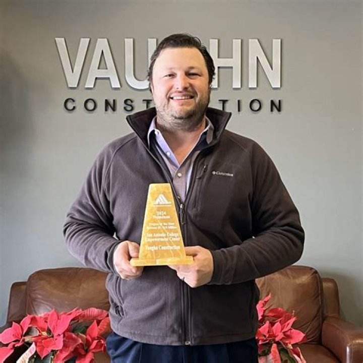 Cele|bitchy | FFN_Wilson_Vaughn_FF2_091112_50882919