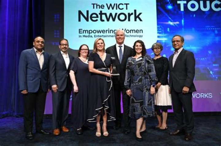 Cliff Hagan Net Worth - Wiki, Age, Weight and Height, Relationships, Family, and More