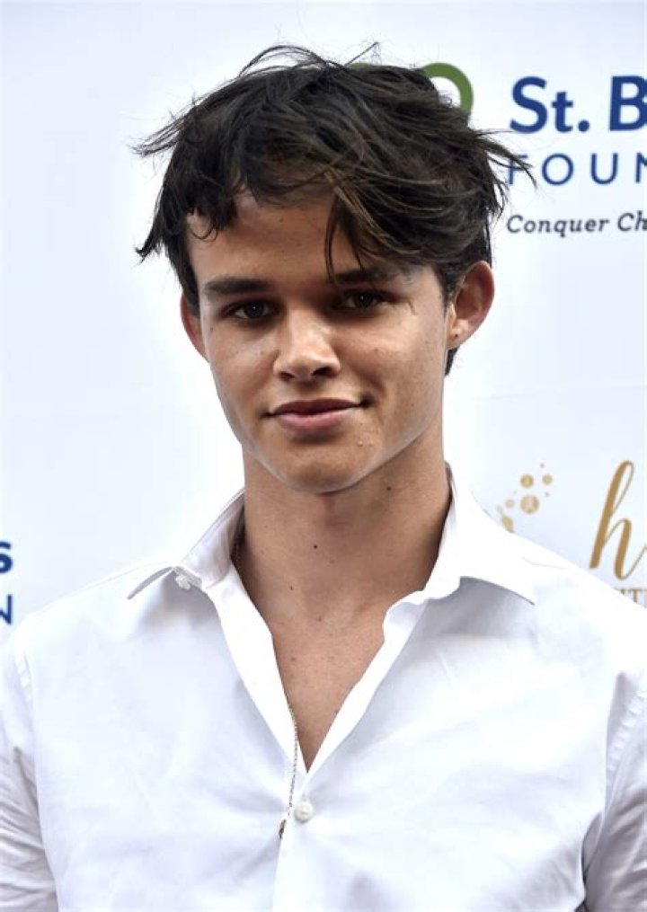 Curran Walters Net Worth - Wiki, Age, Weight and Height, Relationships, Family, and More