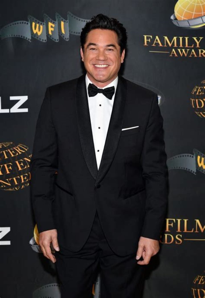 Dean Cain Net Worth - Wiki, Age, Weight and Height, Relationships, Family, and More