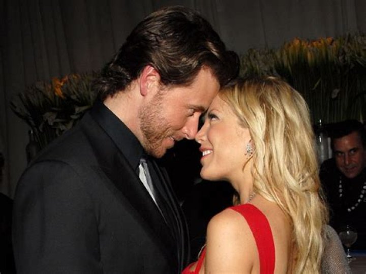 Dean McDermott told Tori Spelling she needs rehab for her spending habits