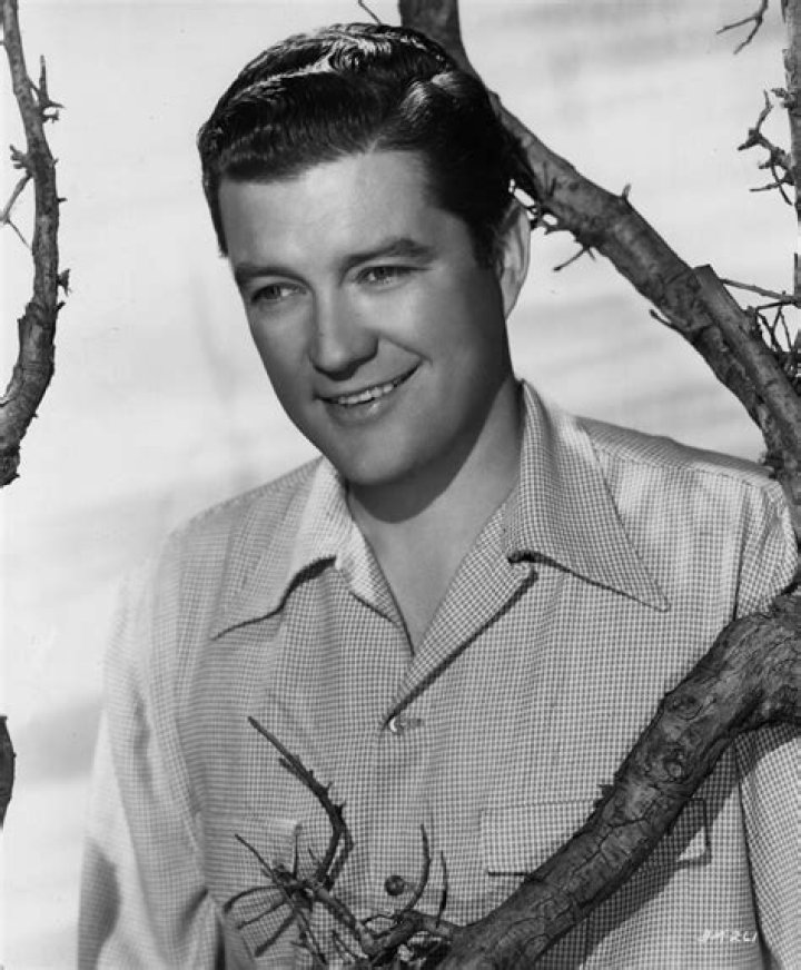 Dennis Morgan Net Worth - Wiki, Age, Weight and Height, Relationships, Family, and More