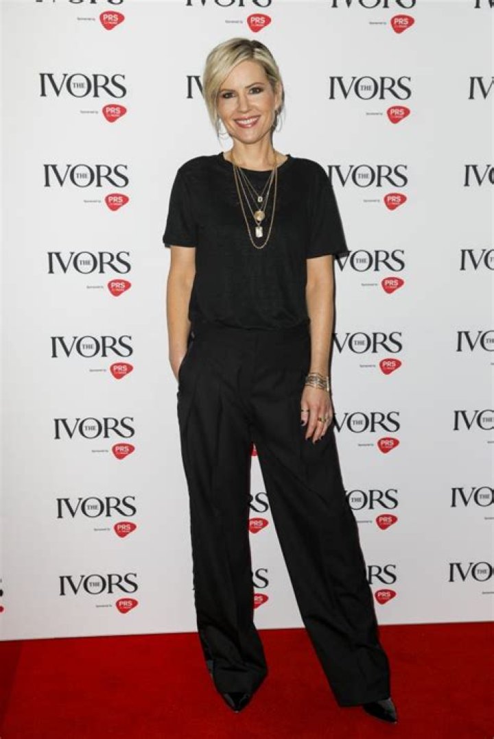 Dido Net Worth - Wiki, Age, Weight and Height, Relationships, Family, and More