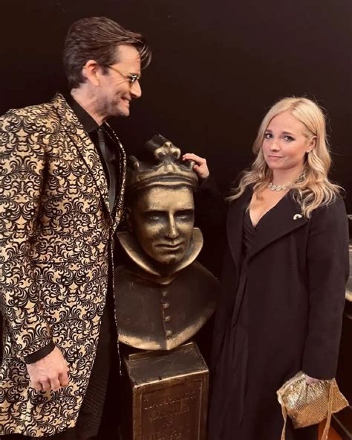 Doris Tennant Bio (Wiki) 