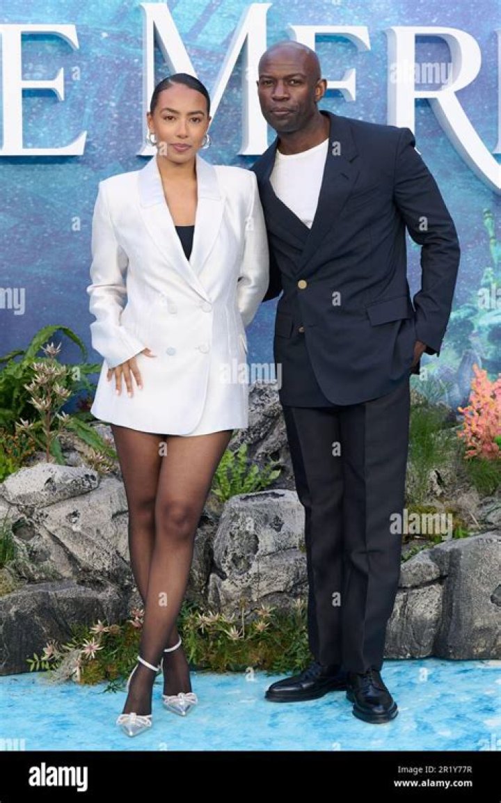 Elèna Gyasi Bio (Wiki) 