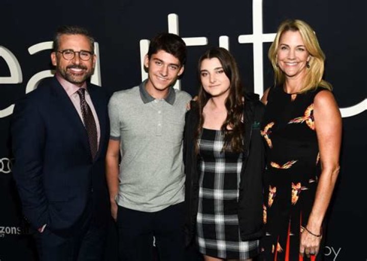 Elisabeth Anne Carell Bio (Wiki) 