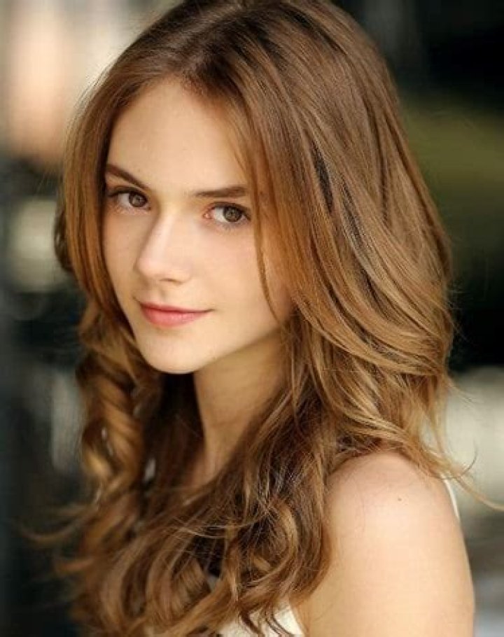Emilia Jones Bio (Wiki) 