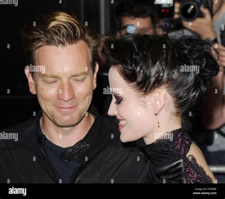 	Ewan McGregor & Eva Green are perfectly hot at the ‘Perfect Sense’ premiere	