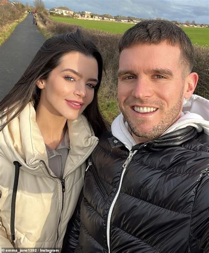 Former Geordie Shore star Gary ‘Gaz’ Beadle is engaged to his pregnant girlfriend Emma McVey!