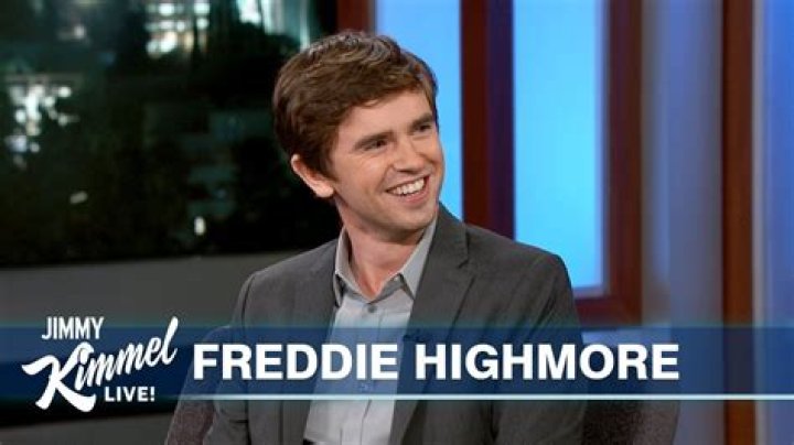 Freddie Highmore finds American dating confusing compared to dating in England