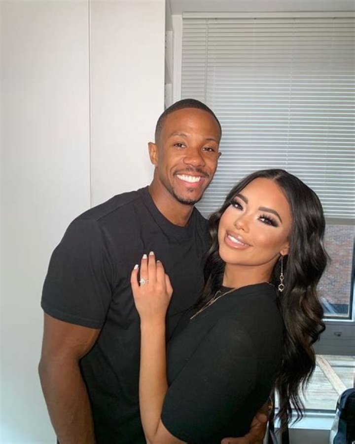 Glance At The Life Of Maurissa Gunn