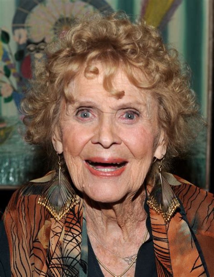 Gloria Stuart Net Worth - Wiki, Age, Weight and Height, Relationships, Family, and More