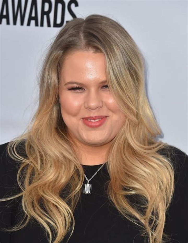 Grace Sewell Net Worth - Wiki, Age, Weight and Height, Relationships, Family, and More