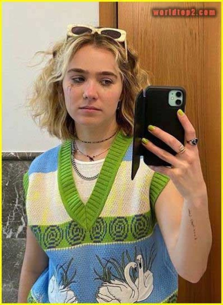 Haley Lu Richardson Bio (Wiki) 