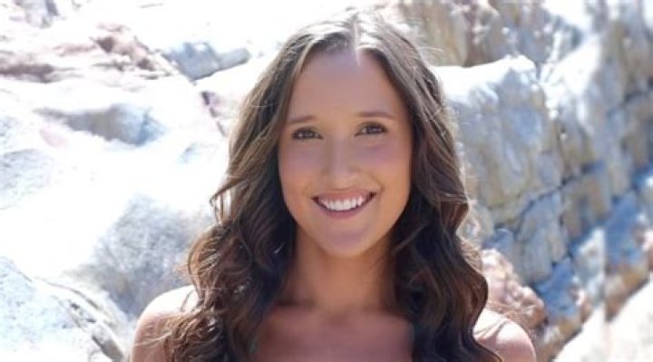 Hannah Godwin Bio (Wiki) 