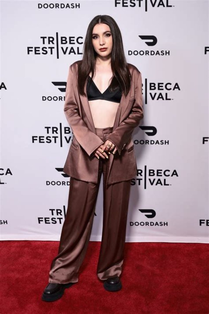 Hannah Marks Net Worth - Wiki, Age, Weight and Height, Relationships, Family, and More