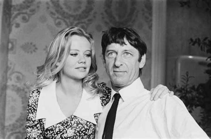 Hayley Mills Net Worth - Wiki, Age, Weight and Height, Relationships, Family, and More