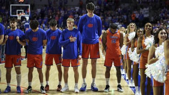 How tall is The Recruit star?