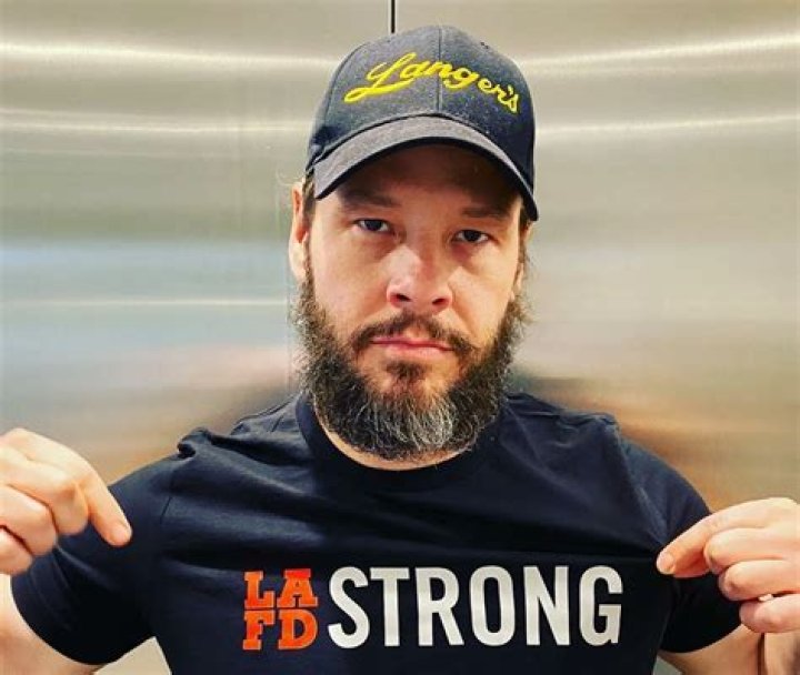 Ike Barinholtz Pets - Celebrity Pets