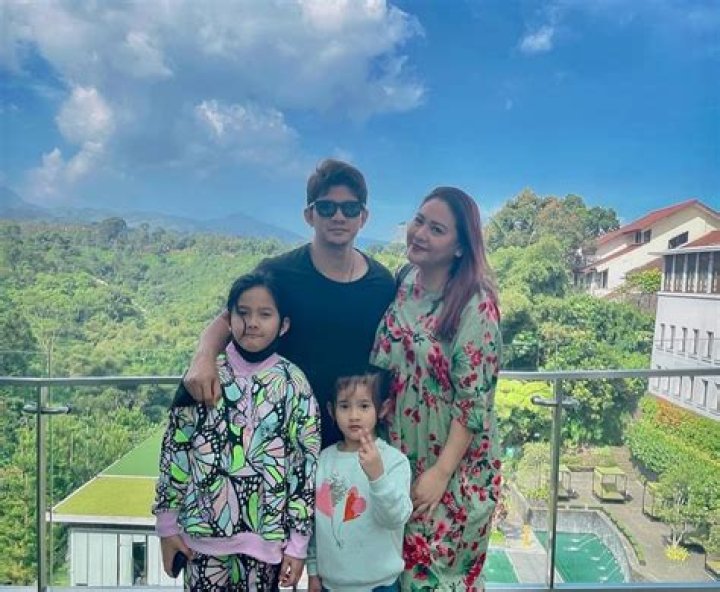 Iko Uwais Wife: Meet Audy Item Married Life And Age Gap