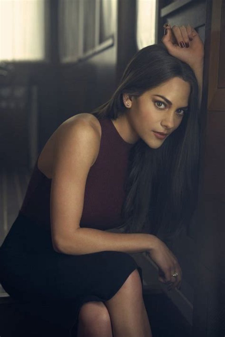 ‘Imposters’ is soon to be back with another brand new season and the greatest thing of all is that our very favorite Inbar Lavi is still playing the main role!