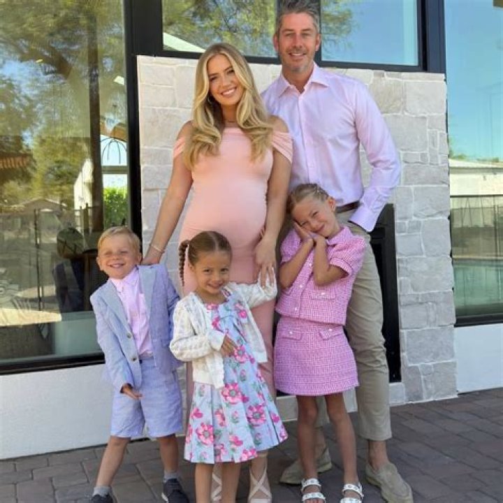 Is Arie Luyendyk Jr having another baby with wife Lauren Burnham? Know about her miscarriage, married life, net worth, biography
