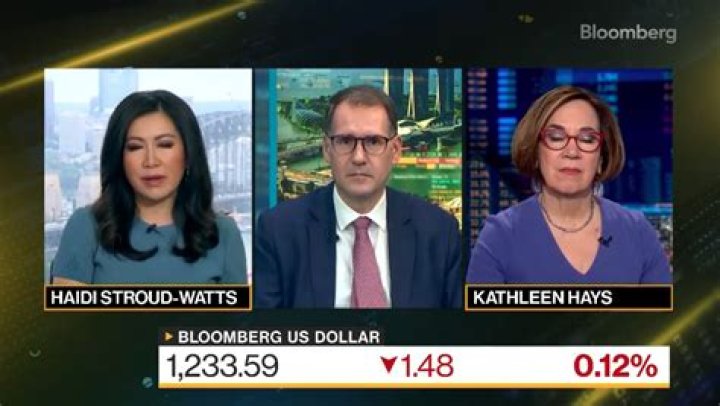 Is Bloomberg' Economist's Kathleen Hays Married?