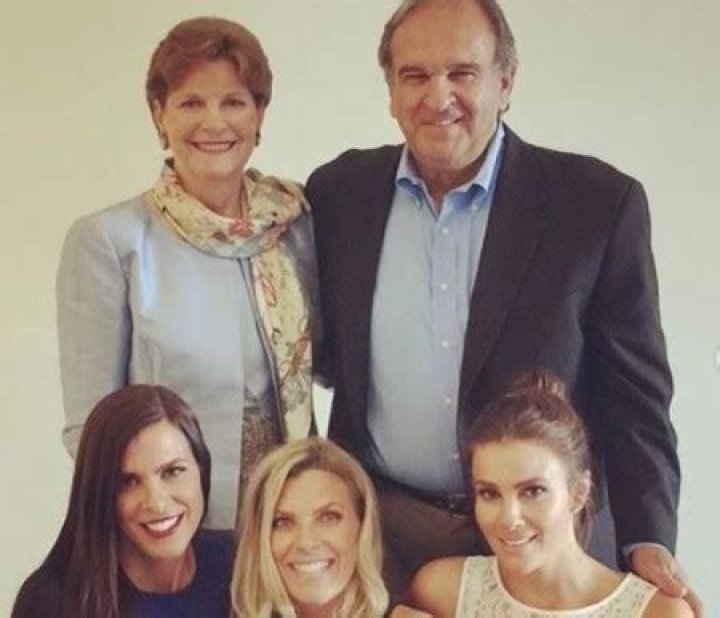 Jeanne Shaheen Senator Bio, Net Worth, Husband, Kids