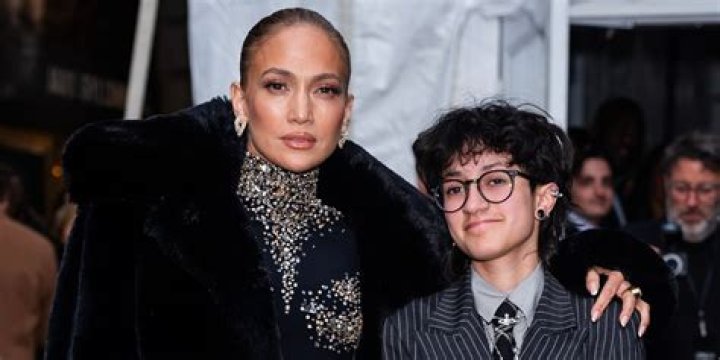 Jennifer Lopez was Drake’s ‘childhood crush,’ because of course she was