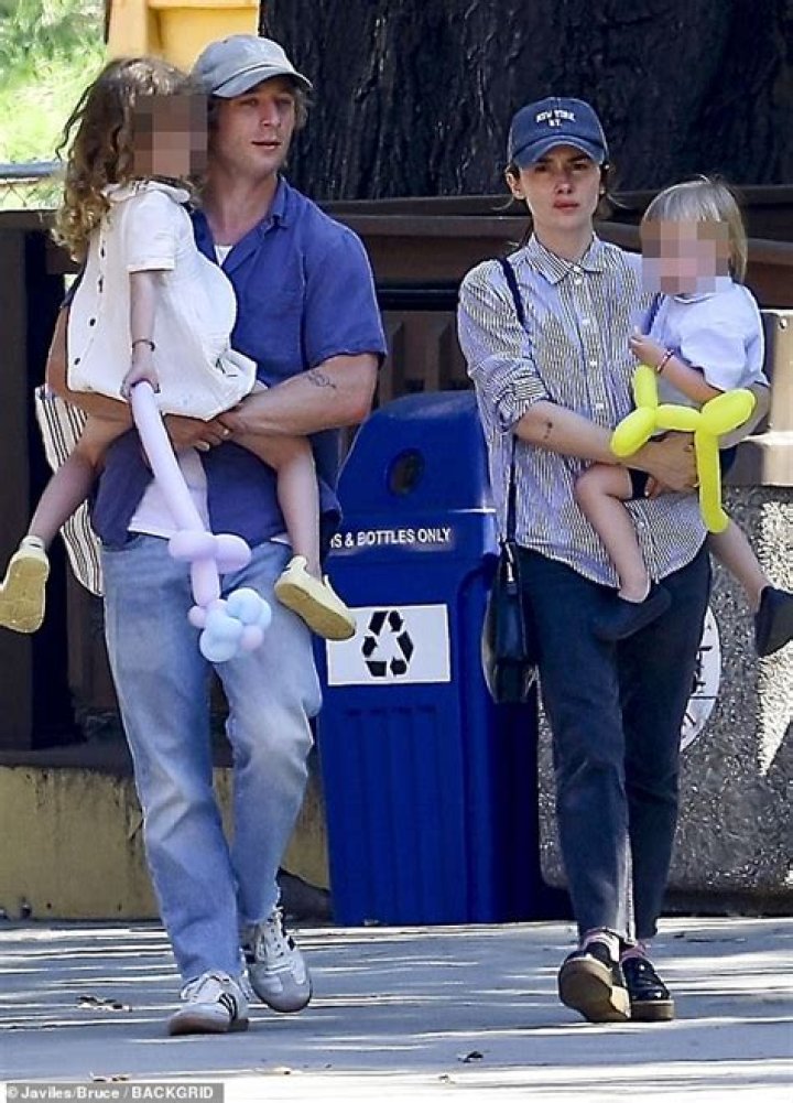 Jeremy Allen White agrees to daily alcohol testing to see his kids