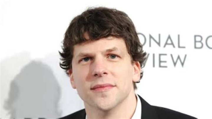 Jesse Eisenberg Net Worth - Wiki, Age, Weight and Height, Relationships, Family, and More