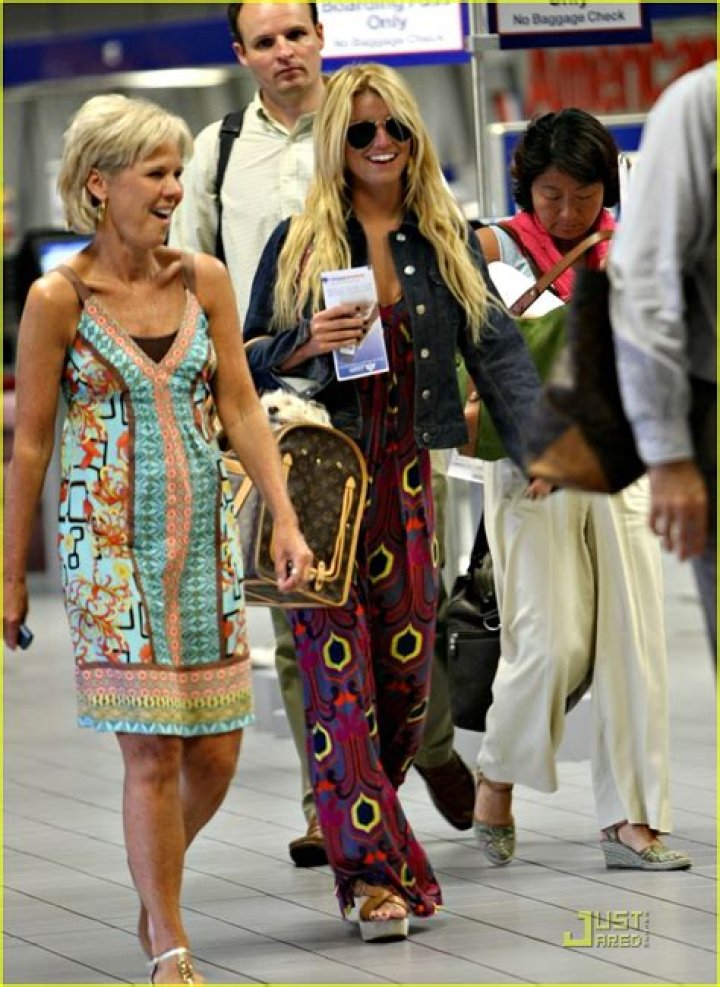 Jessica Simpson and Tony Romo over – is it because she overshared?