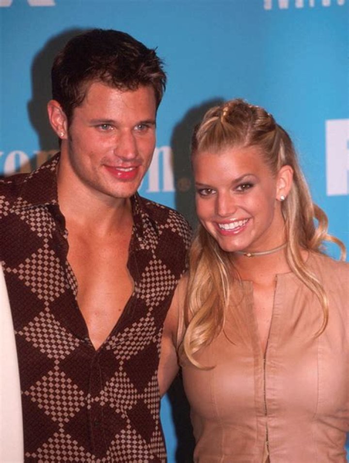 Jessica Simpson offers Nick Lachey an insulting $1.5 million divorce settlement