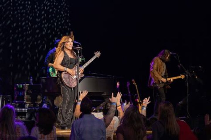 Jo Dee Messina Bio (Wiki) 