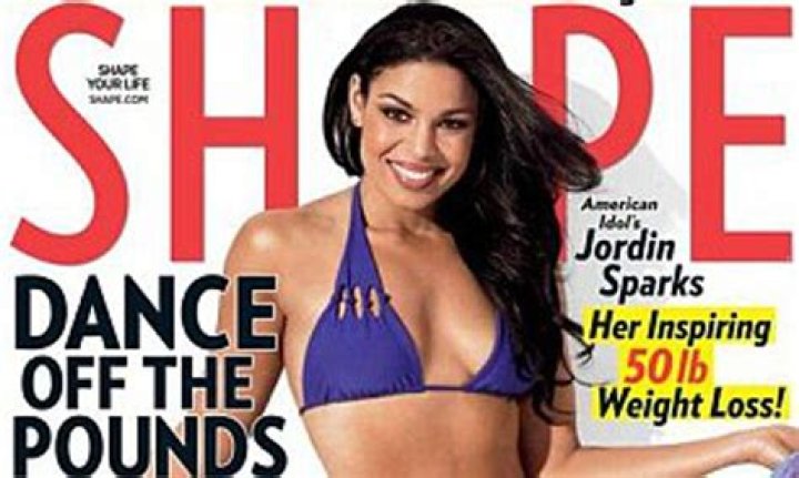 Jordin Sparks lost weight, takes kissy face picture wearing a bikini